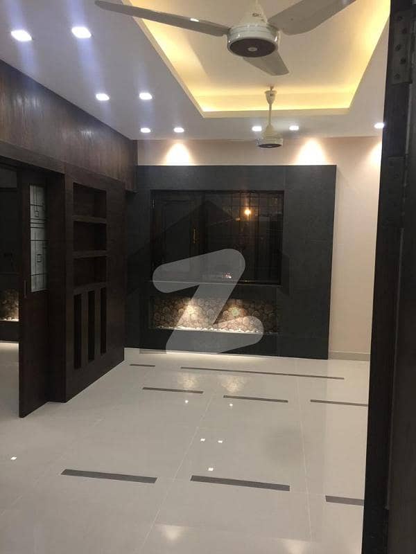 ڈی ایچ اے فیز 1 ڈی ایچ اے ڈیفینس,کراچی میں 3 کمروں کا 7 مرلہ فلیٹ 3.0 کروڑ میں برائے فروخت۔
