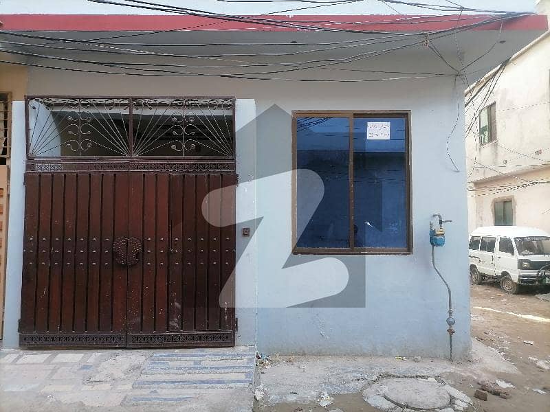 A Spacious On Excellent Location 3 Marla House In Sher Shah Colony - Block A
