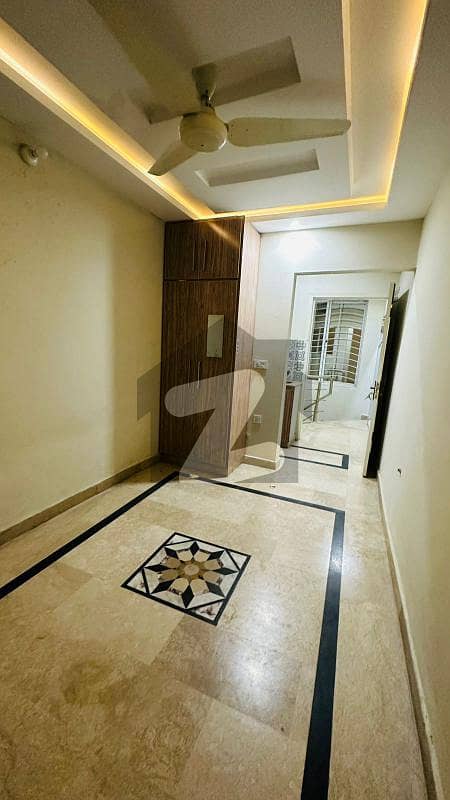 Room Ava For Rent At Murree Road