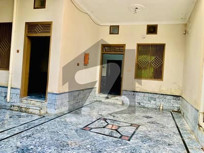 شیخ ملتون ٹاؤن ۔ سیکٹر آر شیخ ملتون ٹاؤن,مردان میں 5 کمروں کا 7 مرلہ مکان 1.95 کروڑ میں برائے فروخت۔