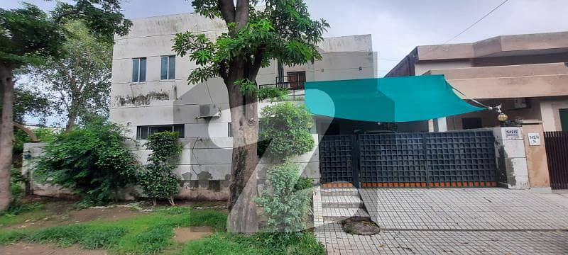 ڈی ایچ اے فیز 2 ڈیفنس (ڈی ایچ اے),لاہور میں 4 کمروں کا 12 مرلہ مکان 3.55 کروڑ میں برائے فروخت۔