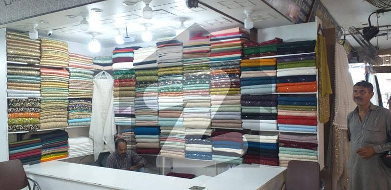 کلفٹن ۔ بلاک 8 کلفٹن,کراچی میں 0 مرلہ دکان 27.0 لاکھ میں برائے فروخت۔