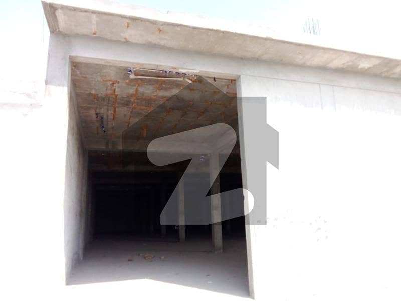 ڈی ایچ اے فیز9 پریزم ڈی ایچ اے ڈیفینس,لاہور میں 4 کنال گودام 3.0 لاکھ میں کرایہ پر دستیاب ہے۔