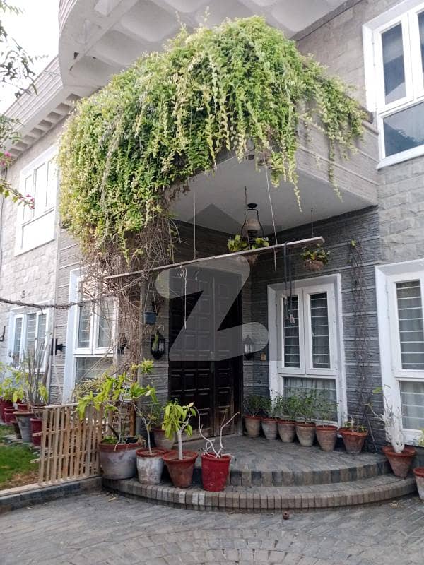 MOST LUXURIOUS AND ARCHITECTURE ULTRA MODERN STYLE DOUBLE STORY BUNGALOW FOR RENT IN DHA PHASE 6. MOST ELITE CLASS LOCATION IN DHA KARACHI.