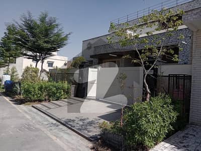 ایڈن آچرڈ فیصل آباد میں 3 کمروں کا 11 مرلہ مکان 4.5 کروڑ میں برائے فروخت۔