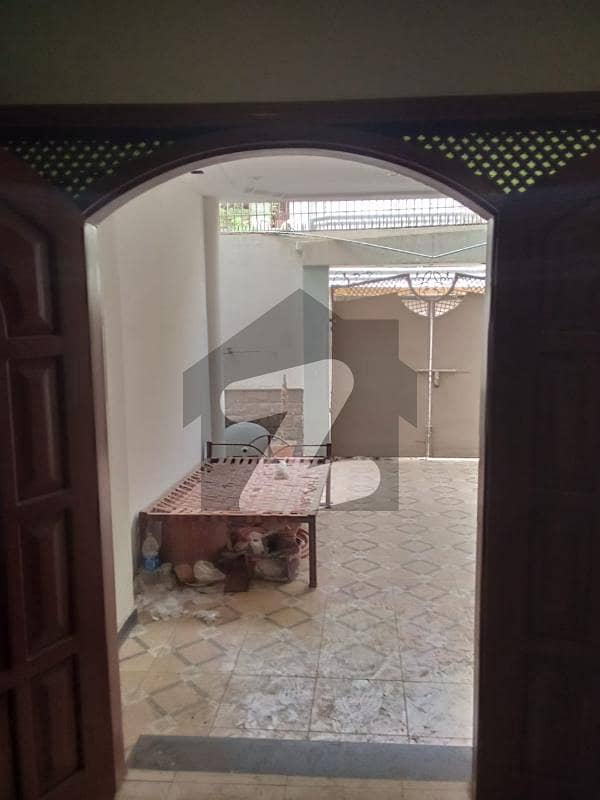 ڈیفینس ویو سوسائٹی کراچی میں 5 کمروں کا 8 مرلہ مکان 4.5 کروڑ میں برائے فروخت۔