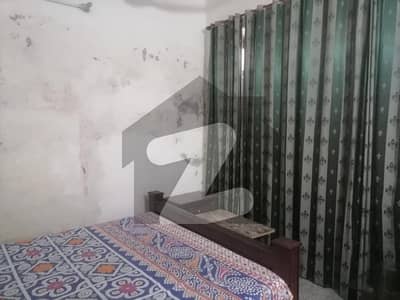 عبداللہ پور فیصل آباد میں 4 کمروں کا 3 مرلہ مکان 1.0 کروڑ میں برائے فروخت۔