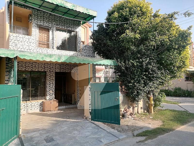 ایڈن ولاز لاہور میں 3 کمروں کا 5 مرلہ مکان 1.25 کروڑ میں برائے فروخت۔