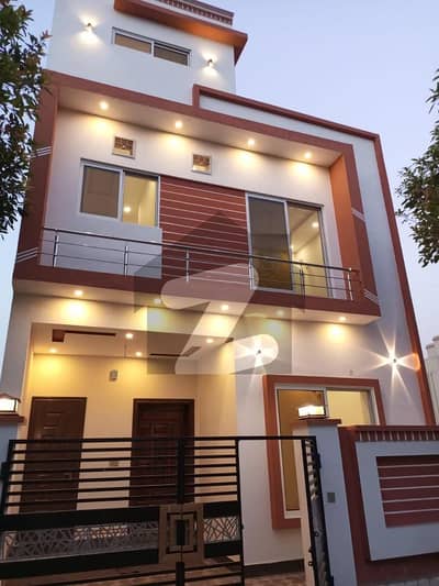 3 MARLA BRAND NEW MOST BEAUTIFUL PRIME LOCATION HOUSE FOR SALE IN NEW LAHORE CITY PHASE 2.