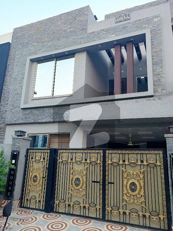 5 Marla Lower Portion Available For Rent In Rafi Block Bahria Town Lahore