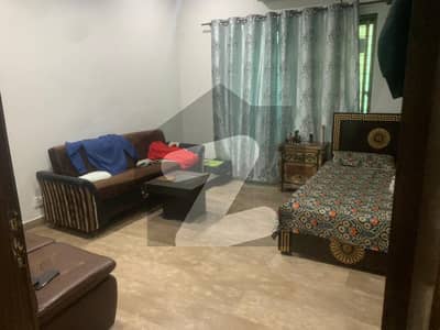 ایکسائز اینڈ ٹیکسیشن ہاؤسنگ سکیم لاہور میں 2 کمروں کا 1 کنال مکان 4.25 کروڑ میں برائے فروخت۔