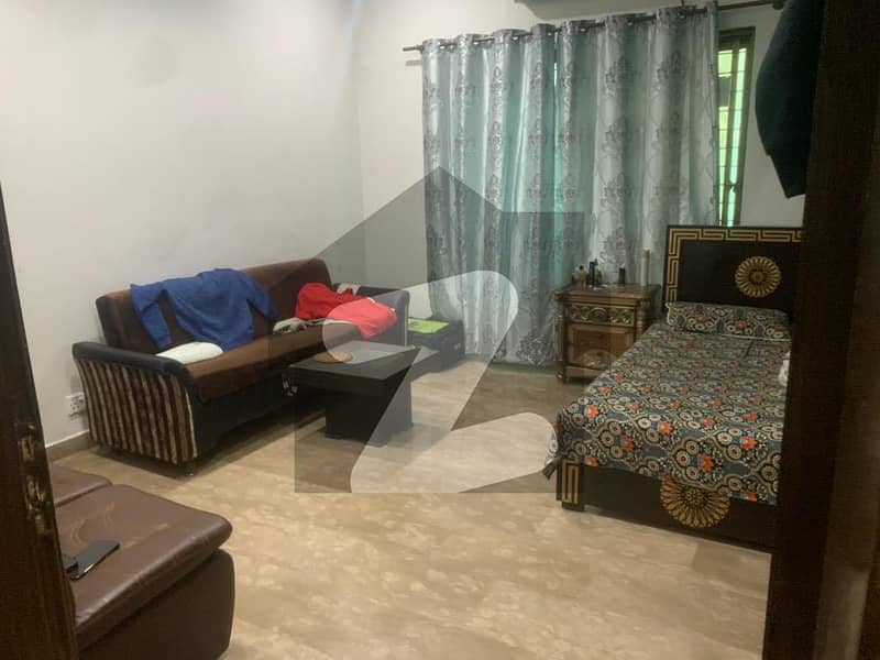 ایکسائز اینڈ ٹیکسیشن ہاؤسنگ سکیم لاہور میں 2 کمروں کا 1 کنال مکان 4.25 کروڑ میں برائے فروخت۔