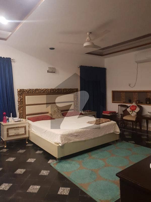 جوہر ٹاؤن فیز 2 جوہر ٹاؤن,لاہور میں 6 کمروں کا 1 کنال مکان 7.8 کروڑ میں برائے فروخت۔