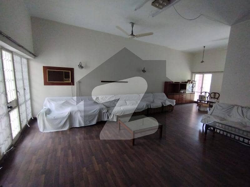 گارڈن ٹاؤن - ابو بھکر بلاک گارڈن ٹاؤن,لاہور میں 4 کمروں کا 3 کنال مکان 25.0 کروڑ میں برائے فروخت۔