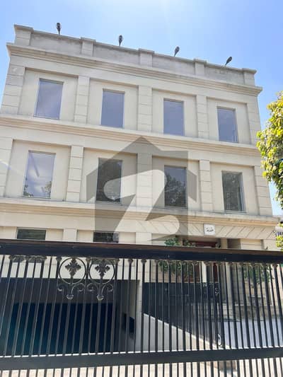 20000 Sq Feet With Basement Commercial Space