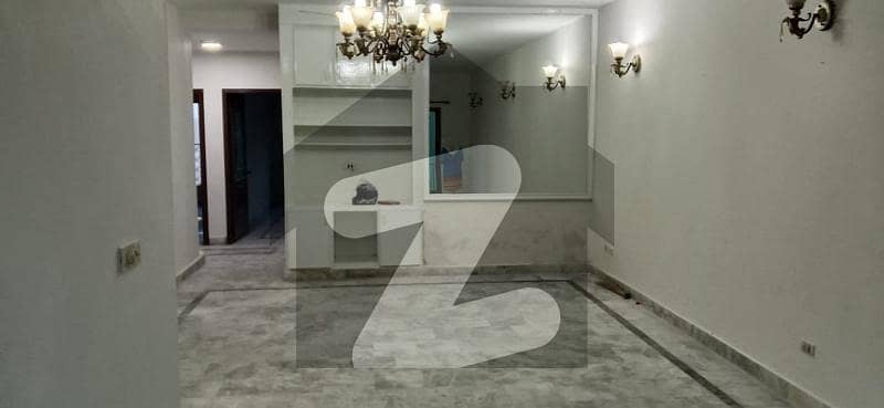 رحمان گارڈنز لاہور میں 3 کمروں کا 7 مرلہ فلیٹ 1.35 کروڑ میں برائے فروخت۔