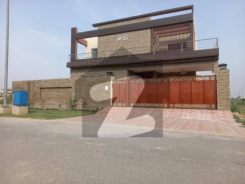 1 Kanal Original Pic Reasonable Demand Bungalow for Sale In DHA Phase 7 Z2 Block