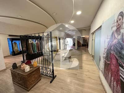 PANORAMIC & MAGNIFICENT SHOP FOR SALE ON 3 YEARS INSTALLMENTS IN RAVI BUSINESS CENTER