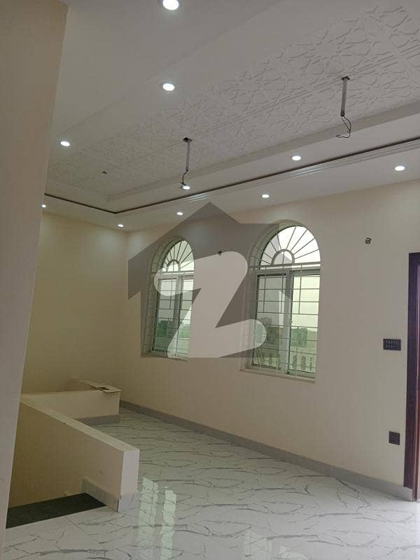 House For Sale, In 
Dream Gardens
 Lahore.