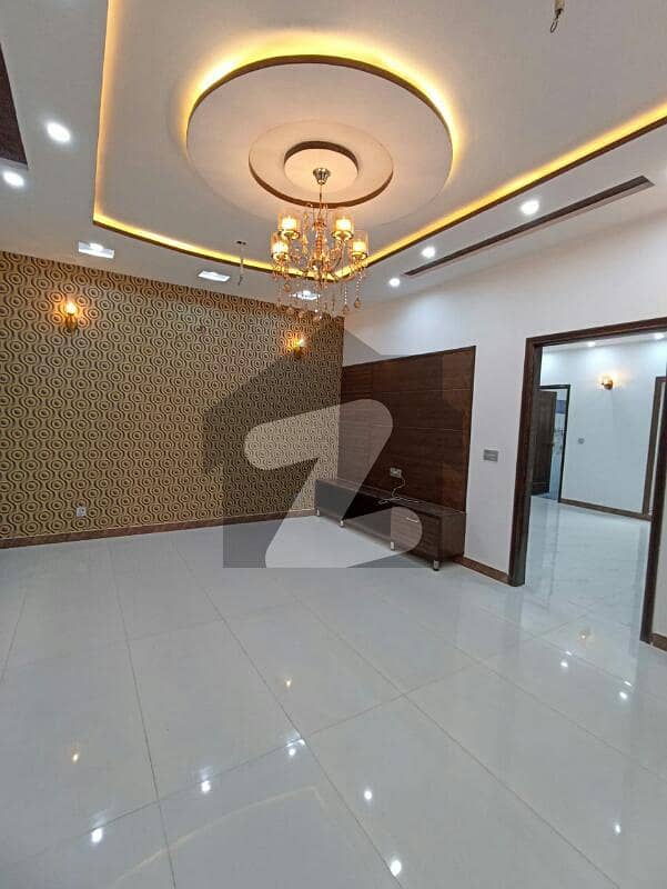 8 Marla Slightly Used House Is Available For Rent In Bahria Town - Umer Block Lahore