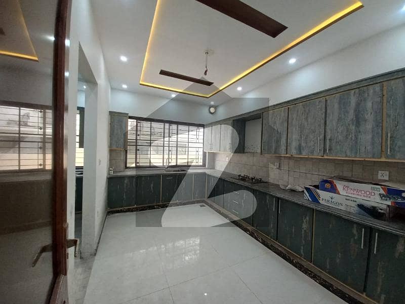 1 Kanal House With Basement For Rent