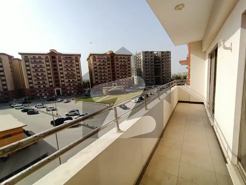 2600 Square Feet Spacious Flat Available In Askari 5 For Sale
