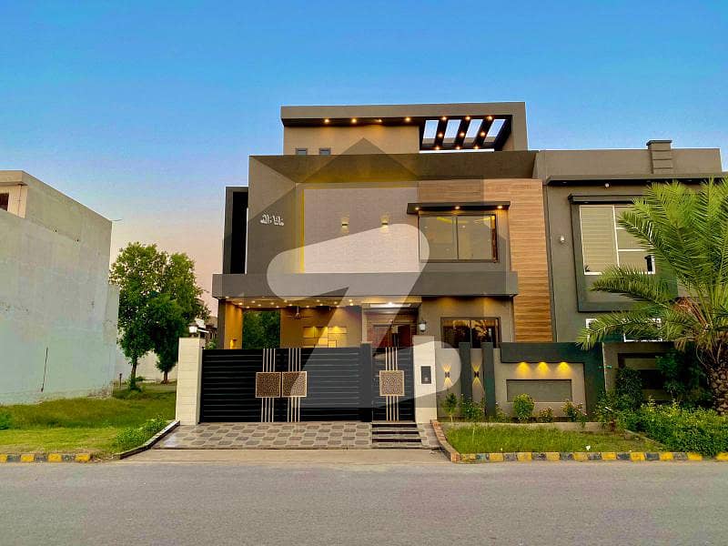 10 Marla Brand New Triple Story Beautifull House For Sale EE Block Prime Location In Citi Housing Gujranwala