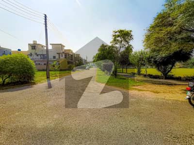10 Marla Facing Park Plot For Sale In Valencia Town