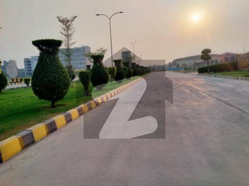 سُندرانڈسٹریل اسٹیٹ لاہور میں 8 کنال فیکٹری 55.0 کروڑ میں برائے فروخت۔