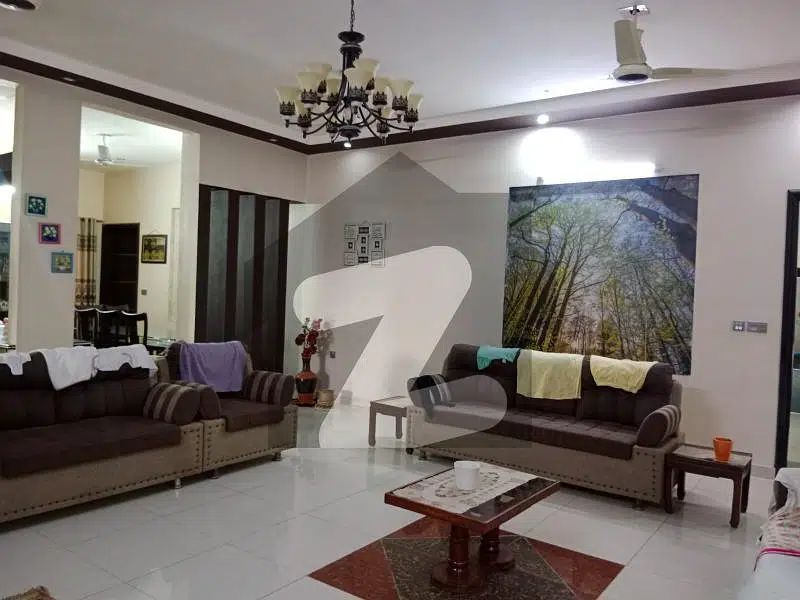 240 Square Yards Lower Portion In Central Saadi Town For rent