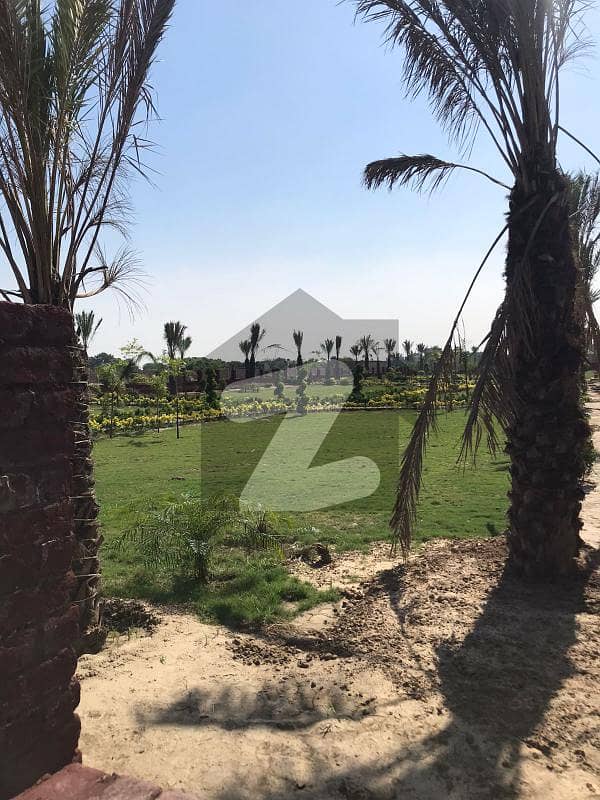 Hurry up!!!! And grab this Golden Opportunity Get possesion of your plot on down payment. 3 Marla Residential plot for sale In Arabian Farm.