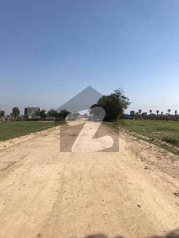 Hurry up!!!! And grab this Golden Opportunity Get possesion of your plot on down payment. 4 kanal Residential farm house for sale In Arabian Farm.