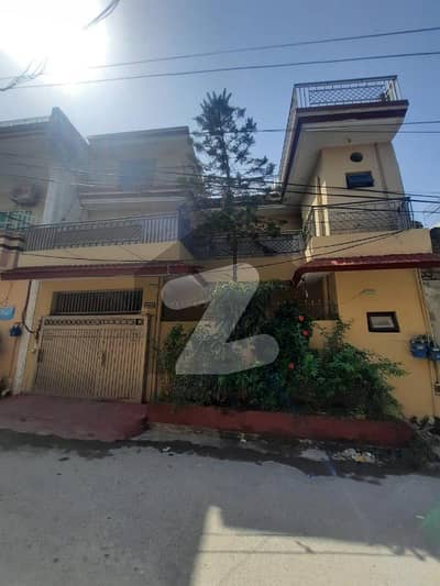 فرینڈز کالونی راولپنڈی میں 6 کمروں کا 7 مرلہ مکان 1.9 کروڑ میں برائے فروخت۔