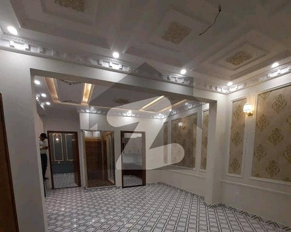 Prime Location 8 Marla House Up For sale In Lahore Medical Housing Society