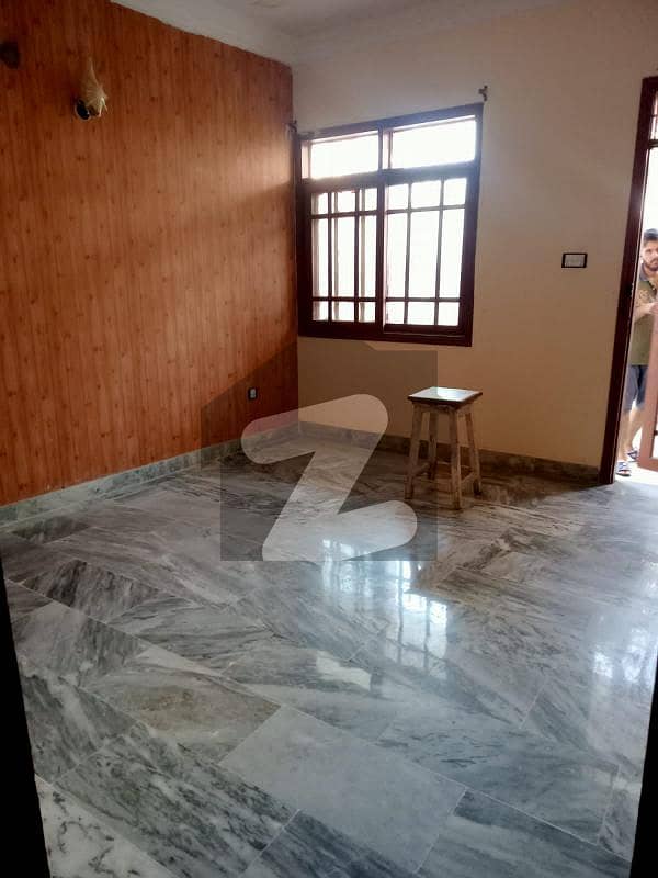 Prime Location In Gulshan-e-Iqbal - Block 10-A 240 Square Yards Lower Portion For rent