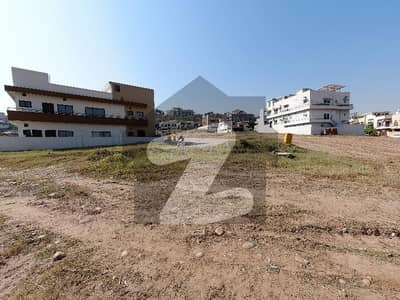 بحریہ گرینز۔ اوورسیز انکلیو - سیکٹر 5 بحریہ گرینز۔ اوورسیز انکلیو,بحریہ ٹاؤن فیز 8,بحریہ ٹاؤن راولپنڈی,راولپنڈی میں 1 کنال رہائشی پلاٹ 7.0 کروڑ میں برائے فروخت۔