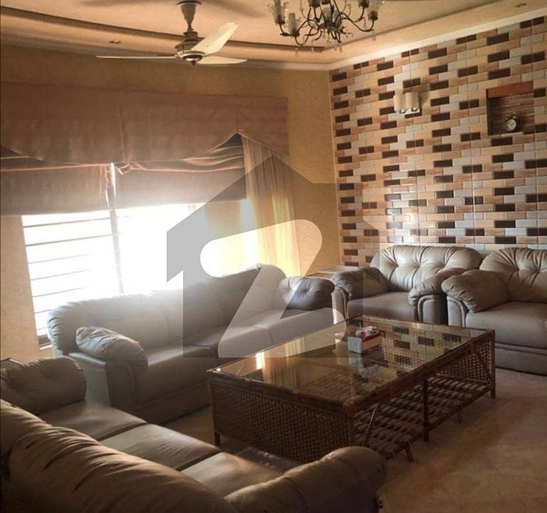In Wapda Town Phase 1 - Block H3 House Sized 1 Kanal For sale