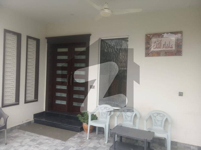 10 MARLA UPPER PORTION AVAILABLE FOR RENT