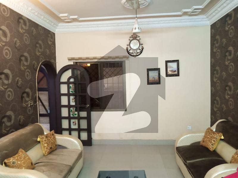 کلفٹن ۔ بلاک 9 کلفٹن,کراچی میں 3 کمروں کا 13 مرلہ فلیٹ 3.5 کروڑ میں برائے فروخت۔