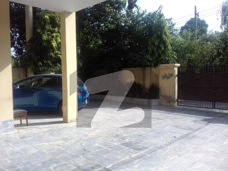 1 Kanal House For Sale At The Best Place In Gulberg 3