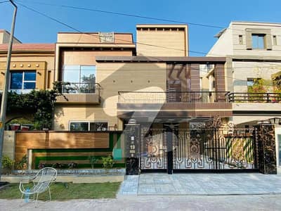 Lower Portion of 10 Marla House Available For Rent In Iqbal Block Sector E Bahria Town Lahore