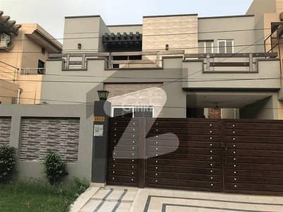 IDEAL LOCATION CANAL ROAD MADINA TOWN FAISALABAD Commercial Properties And Offices Are Available For All Types Specification About House 12 Marla Double Storey New House For Rent