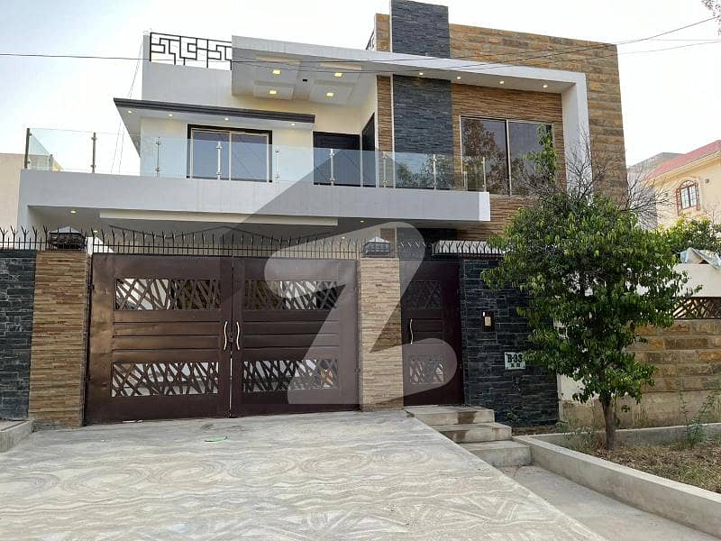 گلشنِ معمار - سیکٹر ایکس گلشنِ معمار,گداپ ٹاؤن,کراچی میں 6 کمروں کا 16 مرلہ مکان 5.0 کروڑ میں برائے فروخت۔