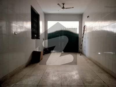 باغبانپورہ لاہور میں 2 کمروں کا 10 مرلہ مکان 4.5 کروڑ میں برائے فروخت۔