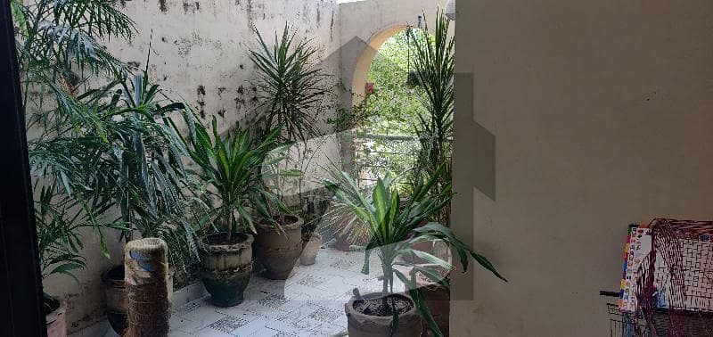 خدا بخش کالونی کینٹ,لاہور میں 3 کمروں کا 6 مرلہ مکان 2.5 کروڑ میں برائے فروخت۔