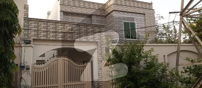 10 Marla Luxury House For Sale In Faisal Town, Faisalabad.