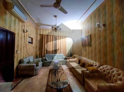 نیو سُپر ٹاؤن لاہور میں 2 کمروں کا 9 مرلہ مکان 50.0 ہزار میں کرایہ پر دستیاب ہے۔