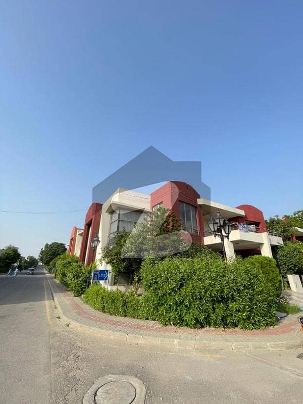 9 Marla Fully Luxury furnished House Available For Rent In The Heart Of Bahria Town Lahore