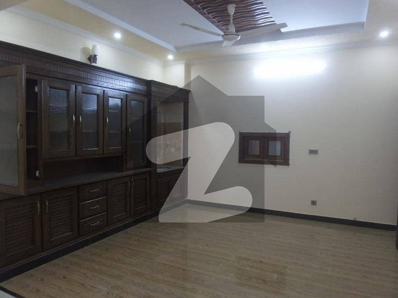 Buying A Upper Portion In I-8/3 Islamabad? Buying A Upper Portion In I-8/3 Islamabad?