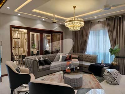 ڈی ایچ اے فیز 3 - بلاک ڈبل ایکس فیز 3,ڈیفنس (ڈی ایچ اے),لاہور میں 4 کمروں کا 10 مرلہ مکان 1.9 لاکھ میں کرایہ پر دستیاب ہے۔